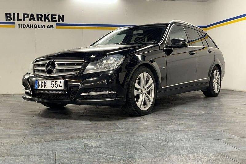 Svart Begagnad 2012 Mercedes C250 Avantgarde Kombi | 129 500 kr (Marknadspris) - Bild 1/4