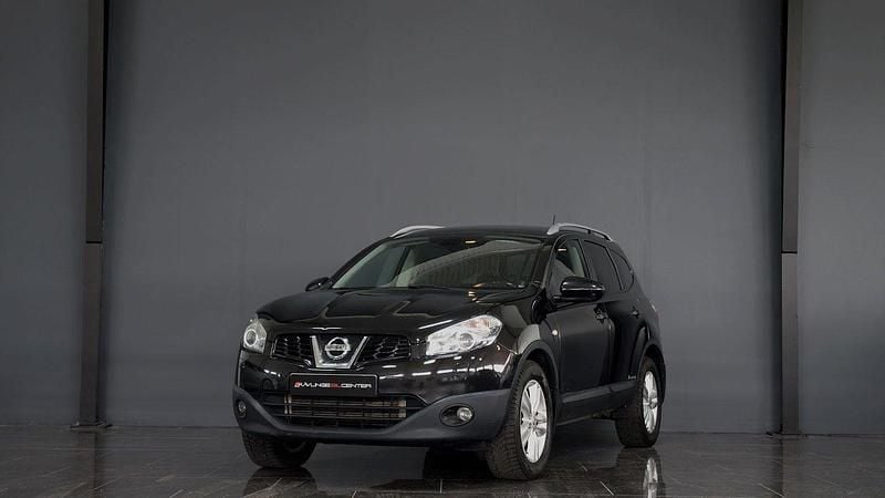 Svart Begagnad 2013 Nissan Qashqai +2 SUV | 99 900 kr (Marknadspris) - Bild 1/4