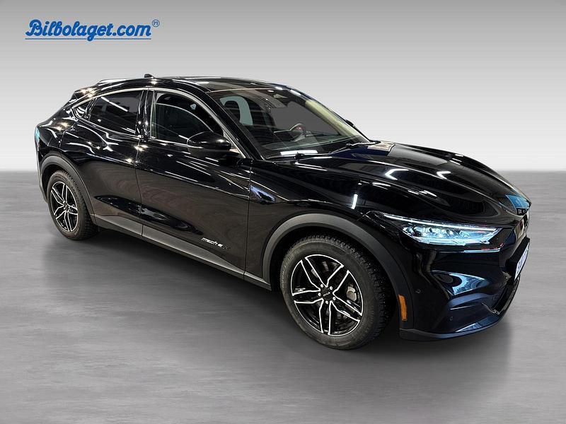 Begagnad Ford Mustang Mach-E 219 kW (298 HK) 2022 Svart SUV