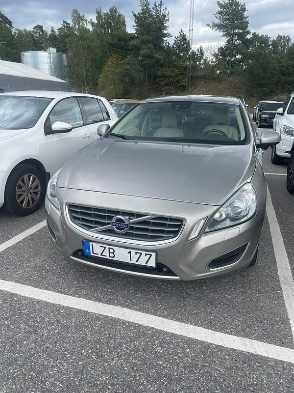 Begagnad Volvo S60 215 HK (158 kW) 2012 Sedan