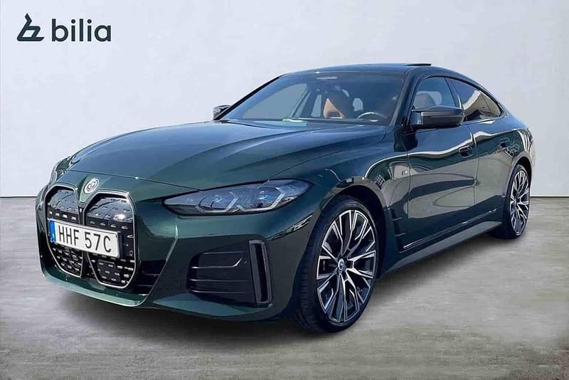 Grön Begagnad 2022 BMW i4 Sedan | 519 900 kr - Bild 1/1