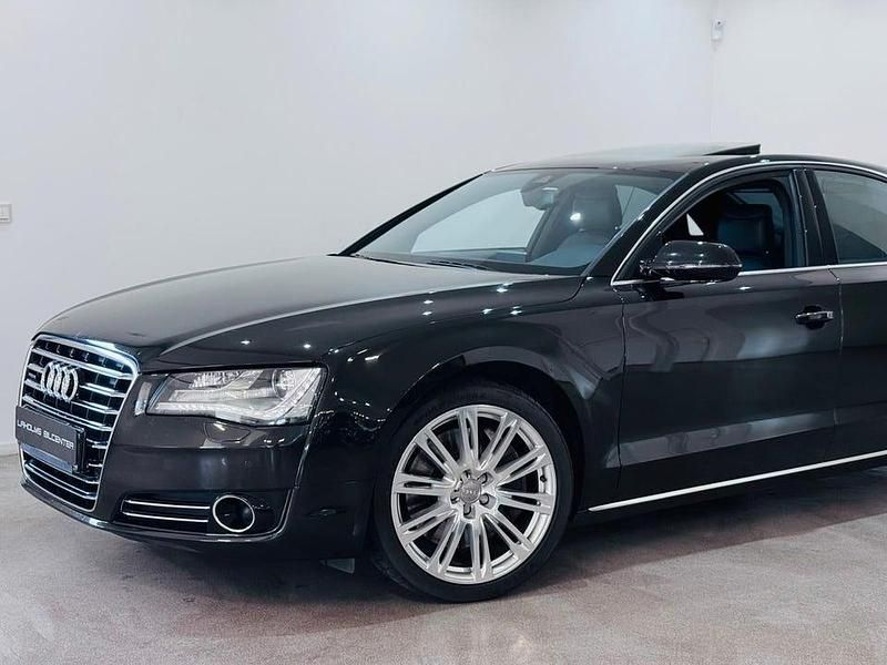 Begagnad Audi A8 350 HK (257 kW) 2010 Svart Sedan