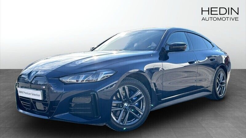 Blå (blue) Begagnad 2024 BMW i4 Shadowline Sedan | 752 700 kr - Bild 1/4