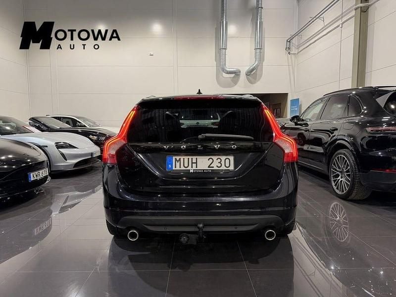 Begagnad Volvo V60 Summum 150 HK (110 kW) 2012 Svart Kombi