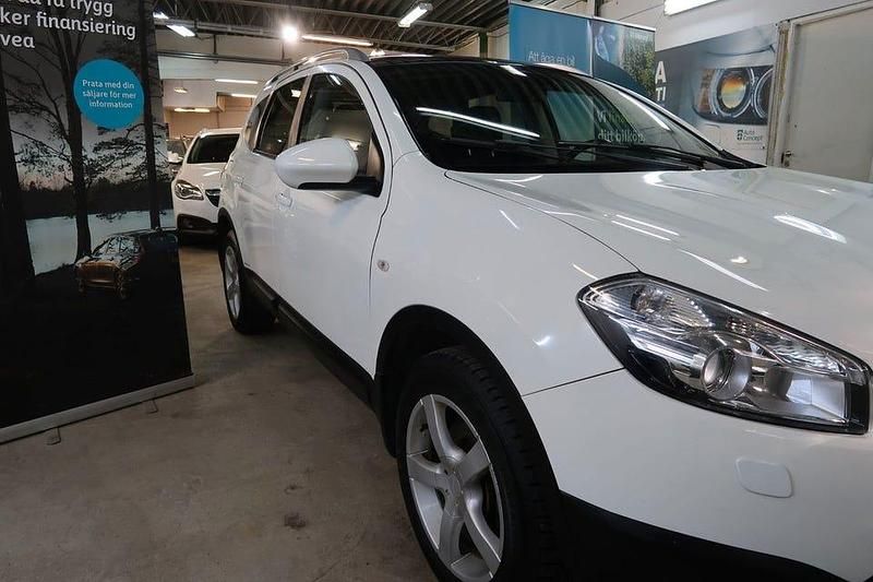 Begagnad Nissan Qashqai +2 150 HK (110 kW) 2012 Vit SUV