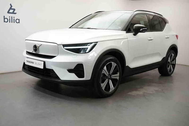 Vit Begagnad 2023 Volvo XC40 Single Motor SUV | 289 900 kr - Bild 1/1
