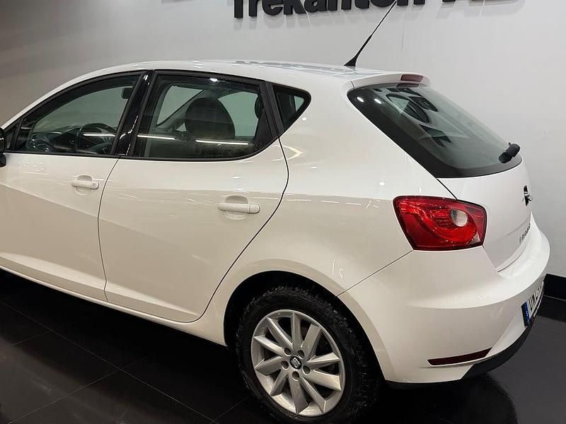 Begagnad Seat Ibiza Style 86 HK (63 kW) 2014 Vit Halvkombi