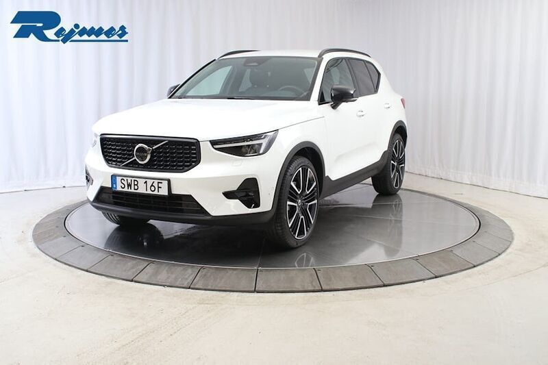 Ny 2025 Volvo XC40 SUV | 439 900 kr (Marknadspris) - Bild 1/4
