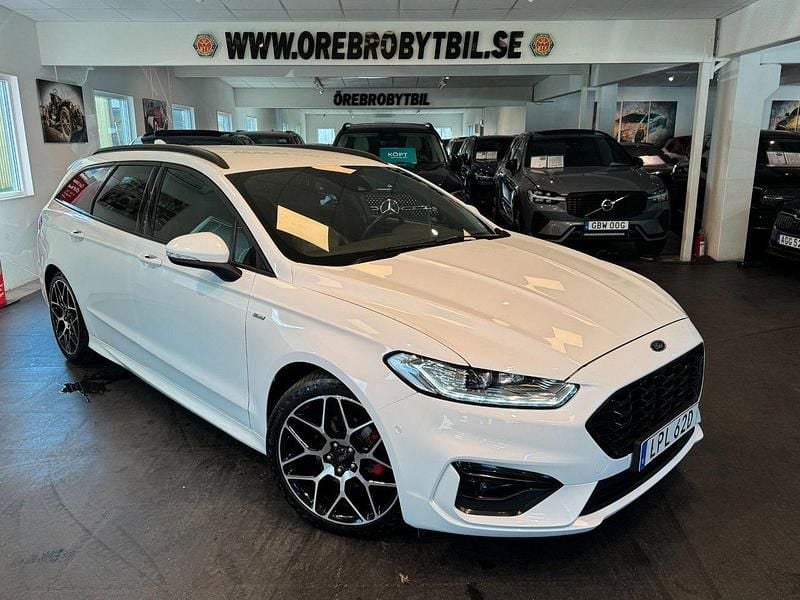 Vit Begagnad 2022 Ford Mondeo ST-Line Kombi | 309 900 kr (Dyr) - Bild 1/4