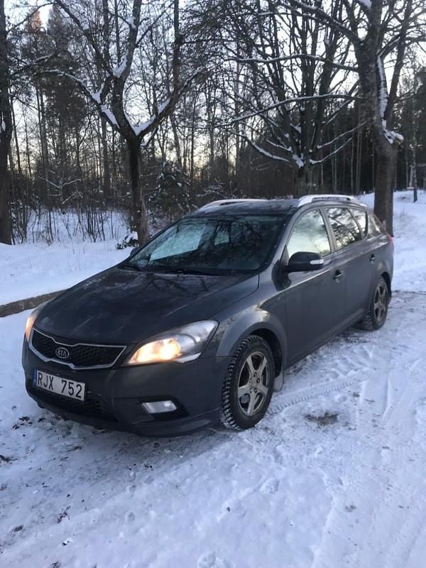 Begagnad Kia Ceed Sportswagon 128 HK (94 kW) 2012 Kombi