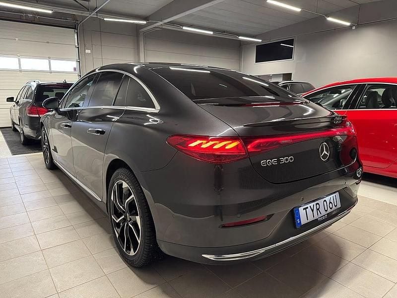 Begagnad Mercedes EQE300 Advanced Plus 180 kW (245 HK) 2023 Grå Sedan