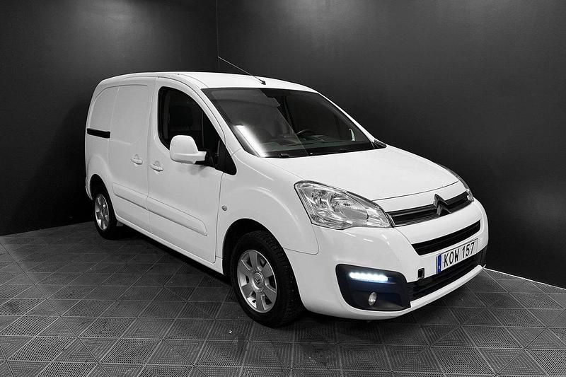 Vit Begagnad 2018 Citroën Berlingo Van | 84 700 kr (Marknadspris) - Bild 1/4