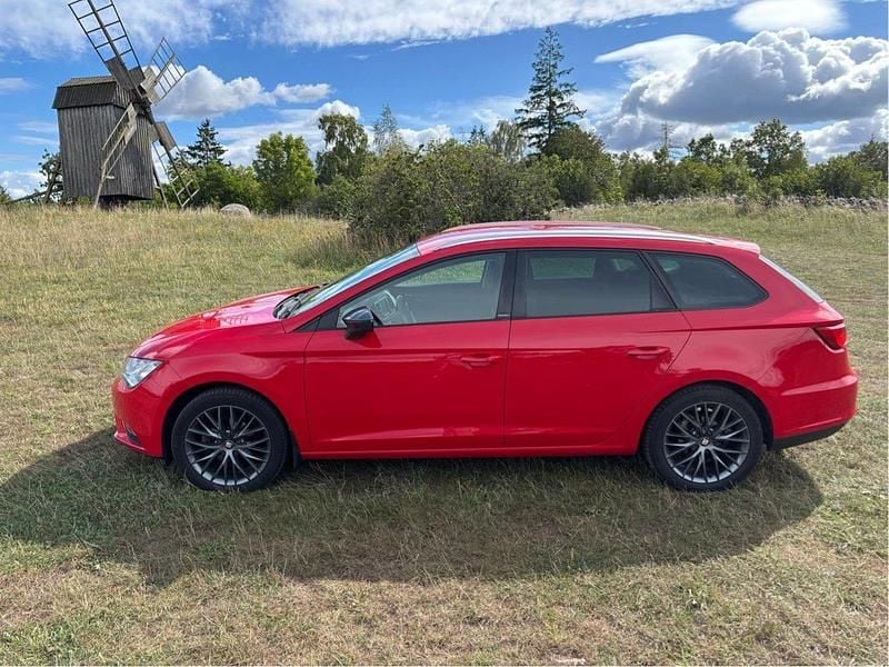Röd Begagnad 2016 Seat Leon ST Style Kombi | 119 000 kr (Marknadspris) - Bild 1/4