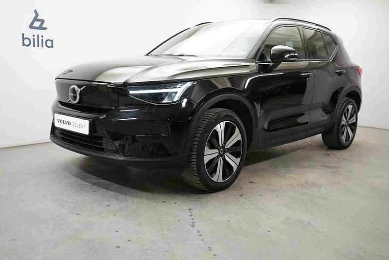 Svart Begagnad 2023 Volvo XC40 Single Motor SUV | 324 900 kr - Bild 1/1