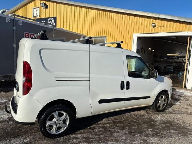 Begagnad Opel Combo 2017 Minibuss