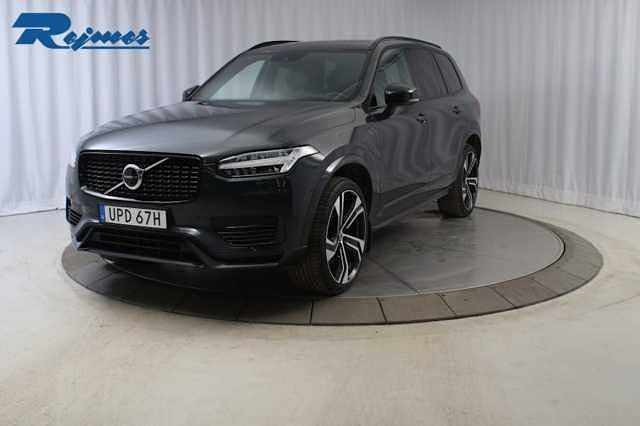 Grå Begagnad 2021 Volvo XC90 Pro SUV | 494 900 kr (Superpris) - Bild 1/4