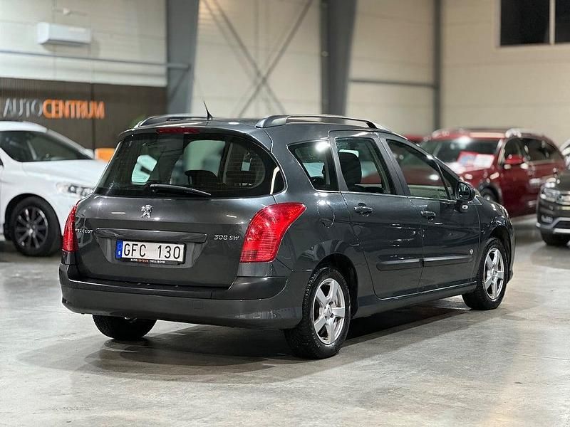 Begagnad Peugeot 308 SW 120 HK (88 kW) 2013 Grå (shark grey) Kombi