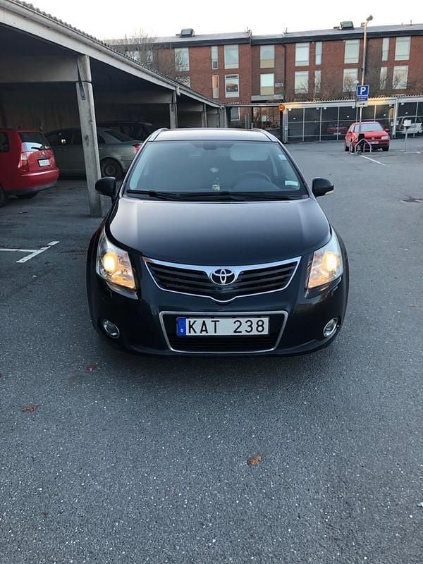 Begagnad Toyota Avensis Multidrive S 147 HK (108 kW) 2011 Kombi