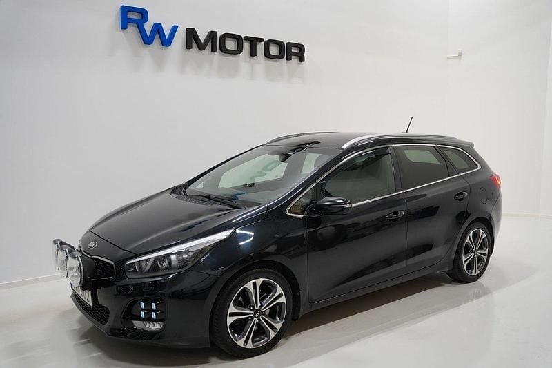 Svart Begagnad 2015 Kia Ceed GT-Line Kombi | 138 700 kr (Lite dyr) - Bild 1/4