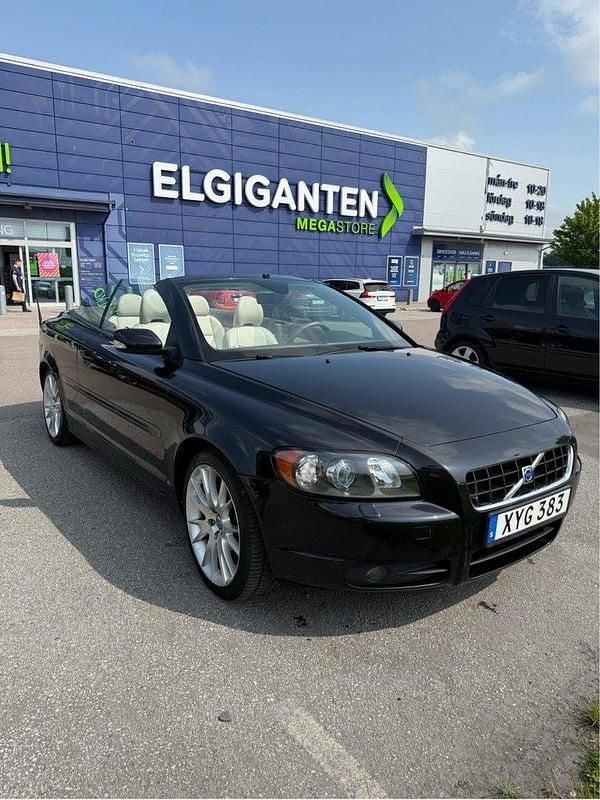 Svart Begagnad 2006 Volvo C70 Cab | 95 000 kr (Marknadspris) - Bild 1/4