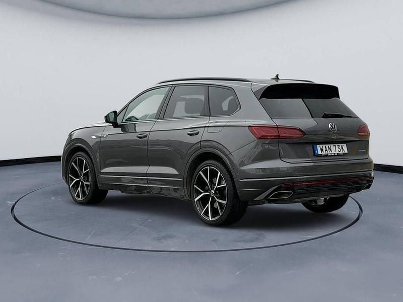 Begagnad VW Touareg R 462 HK (339 kW) 2023 Grå SUV