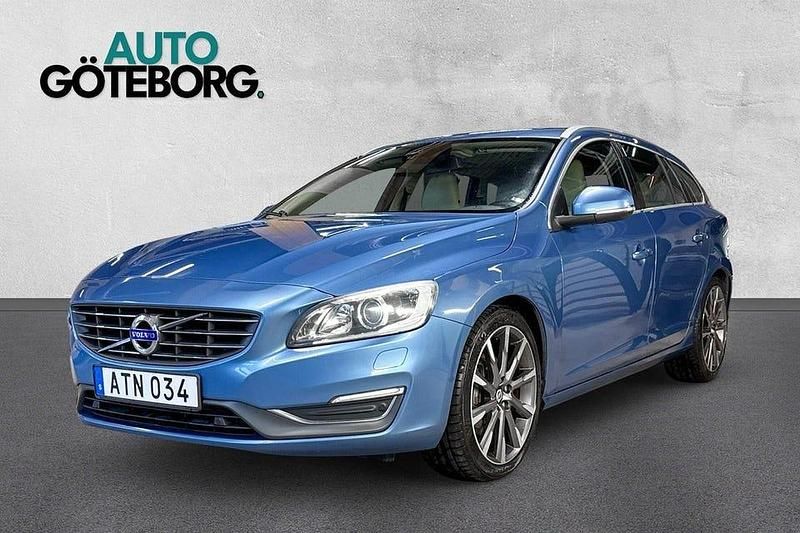 Begagnad Volvo V60 Summum 215 HK (158 kW) 2014 Blå Kombi