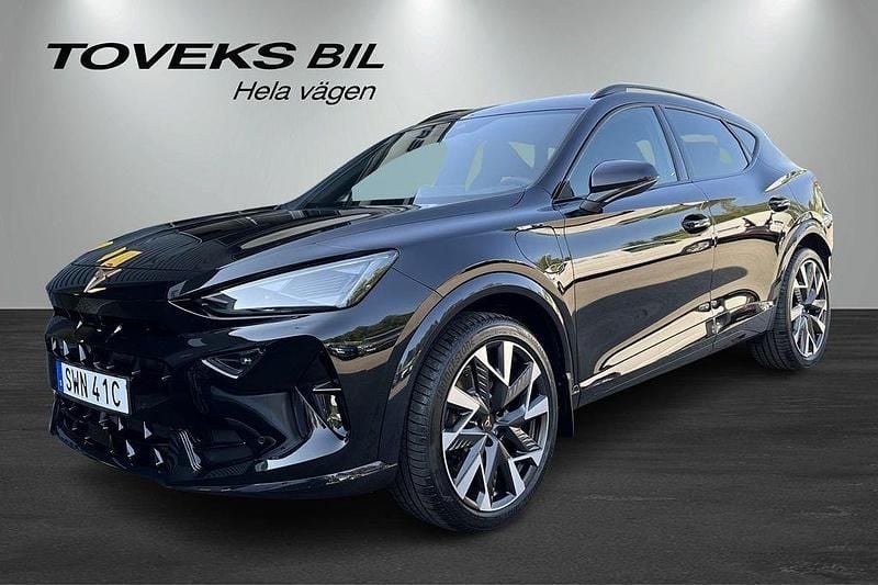 Svart (midnight black metallic) Begagnad 2025 Cupra Formentor VZ SUV | 429 000 kr - Bild 1/4
