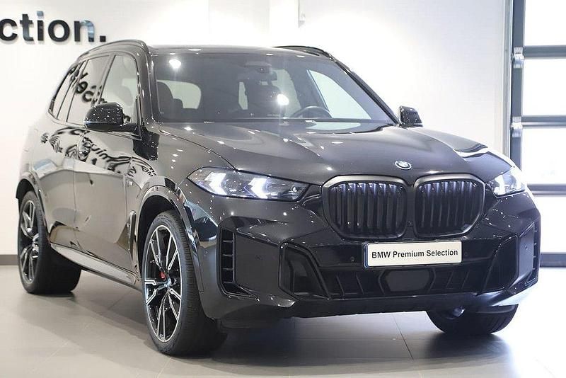 Svart Begagnad 2024 BMW X5 Comfort Edition SUV | 959 000 kr - Bild 1/3