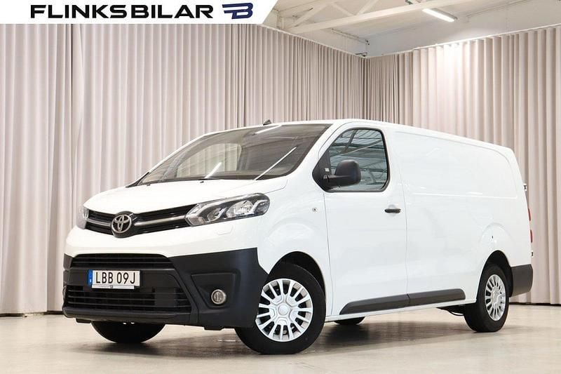 Vit Begagnad 2022 Toyota Proace Van | 299 900 kr (Marknadspris) - Bild 1/4