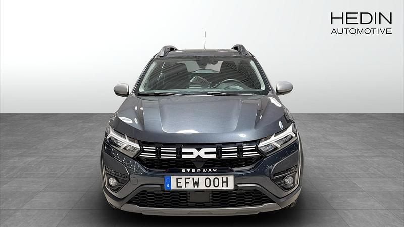 Begagnad Dacia Sandero Expression 91 HK (66 kW) 2022 Grå Halvkombi