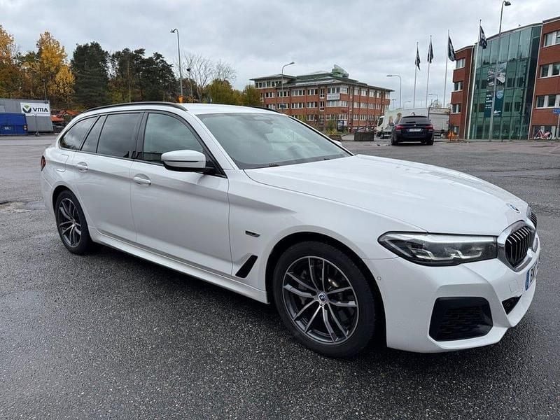Begagnad BMW 530 M Sport 292 HK (214 kW) 2023 Vit Kombi