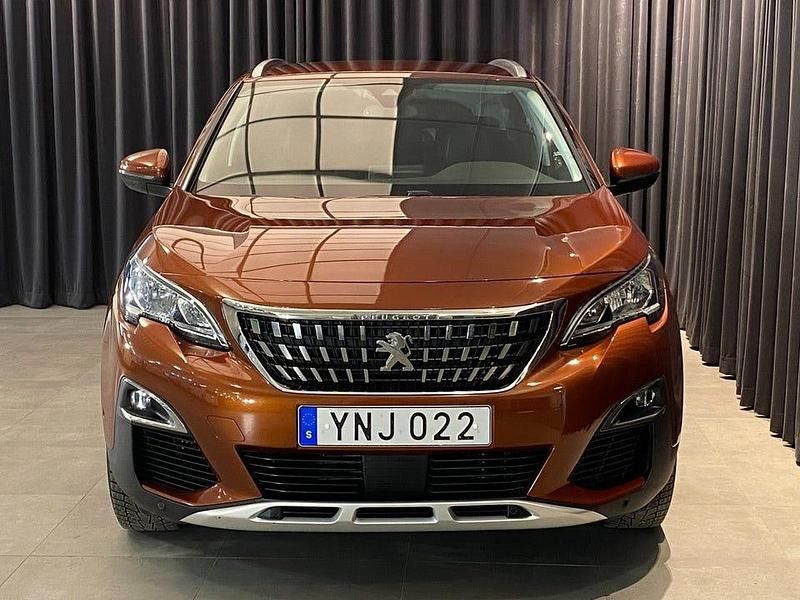 Begagnad Peugeot 3008 Allure 120 HK (88 kW) 2017 Brun cuprite SUV