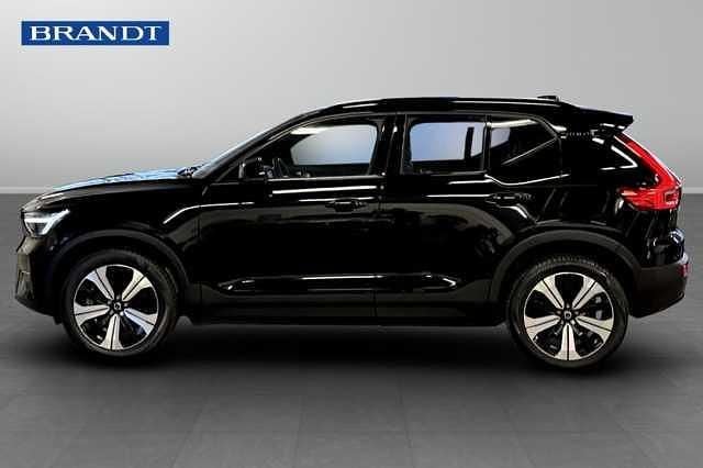 Begagnad Volvo XC40 Core 175 kW (238 HK) 2023 Svart SUV