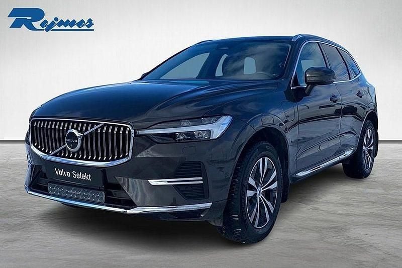 Begagnad Volvo XC60 Core 253 HK (186 kW) 2023 Platinum grey metallic SUV