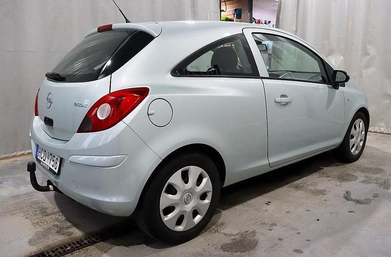 Begagnad Opel Corsa 75 HK (55 kW) 2008 Grå Halvkombi