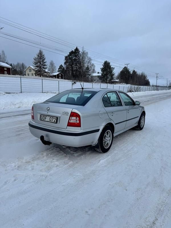 Begagnad Skoda Octavia Elegance 102 HK (75 kW) 2003
