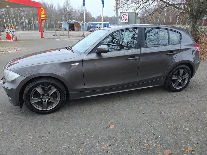 Begagnad BMW 116 Advantage 116 HK (85 kW) 2007 Brun Halvkombi