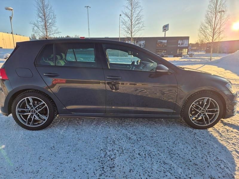 Begagnad VW Golf VII 150 HK (110 kW) 2017