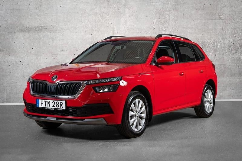 Röd Begagnad 2021 Skoda Kamiq SUV | 209 500 kr (Marknadspris) - Bild 1/4
