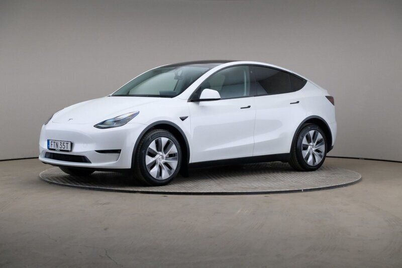 Vit Begagnad 2023 Tesla Model Y Long Range SUV | 389 000 kr (Superpris) - Bild 1/4