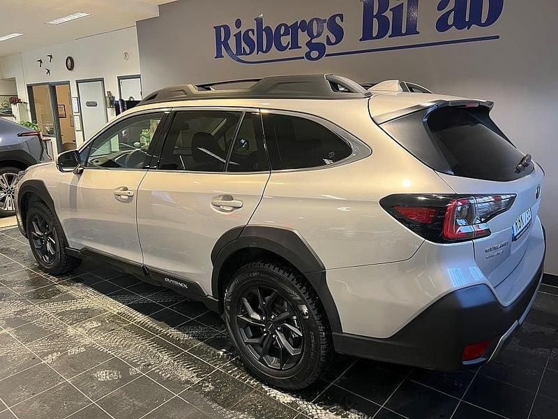 Begagnad Subaru Outback 169 HK (124 kW) 2024 Brun Kombi