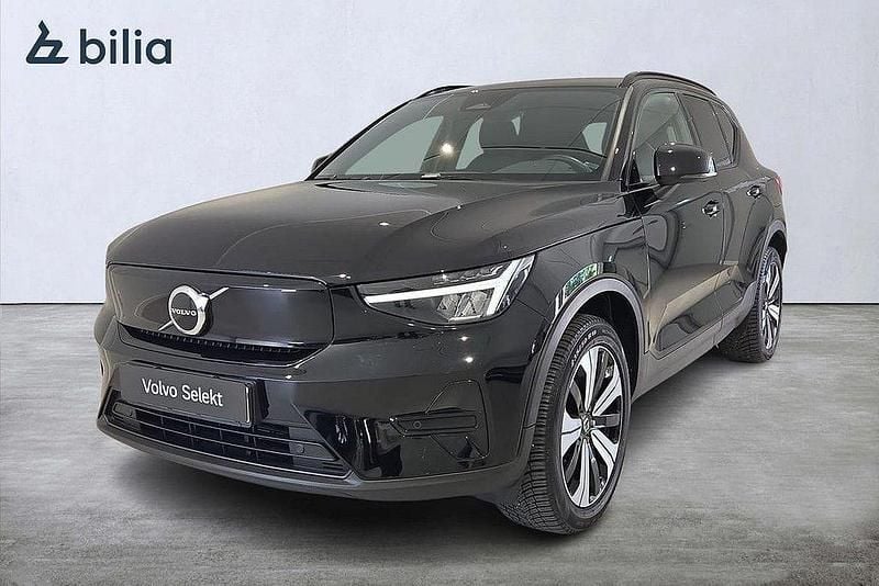Svart Begagnad 2022 Volvo XC40 Core SUV | 365 000 kr - Bild 1/3
