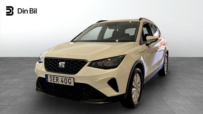 Vit Begagnad 2024 Seat Arona Style SUV | 209 900 kr (Marknadspris) - Bild 1/4