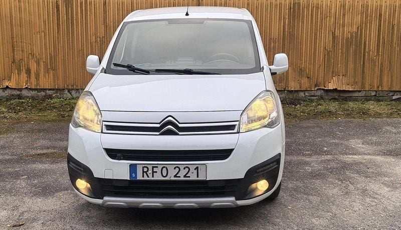 Begagnad 2017 Citroën Berlingo Minibuss | 50 000 kr (Bra pris) - Bild 1/4