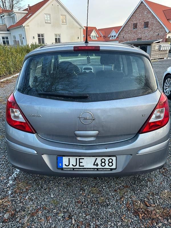 Begagnad Opel Corsa 80 HK (58 kW) 2007 Halvkombi