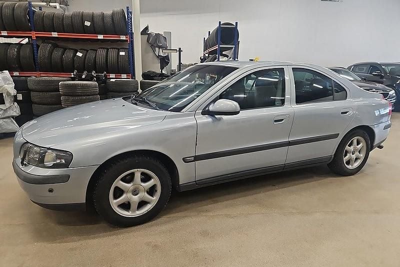 Begagnad Volvo S60 170 HK (125 kW) 2001 Blå Sedan