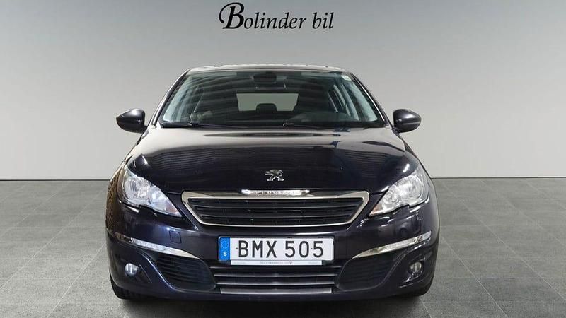 Begagnad Peugeot 308 Active 126 HK (92 kW) 2014 Mörkblå Halvkombi