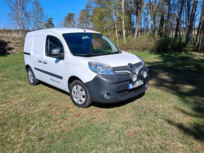 Vit Begagnad 2018 Renault Kangoo Minibuss | 91 900 kr (Bra pris) - Bild 1/4