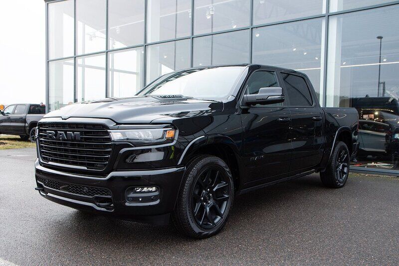 Svart Ny 2025 Dodge Ram Pickup | 1 175 000 kr (Marknadspris) - Bild 1/4