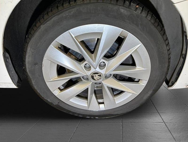 Begagnad Skoda Octavia Style 150 HK (110 kW) 2022 Vit Kombi